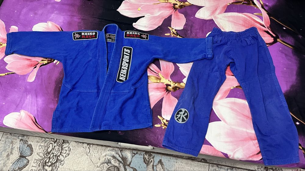 jujitsu  два спортивных кимоно