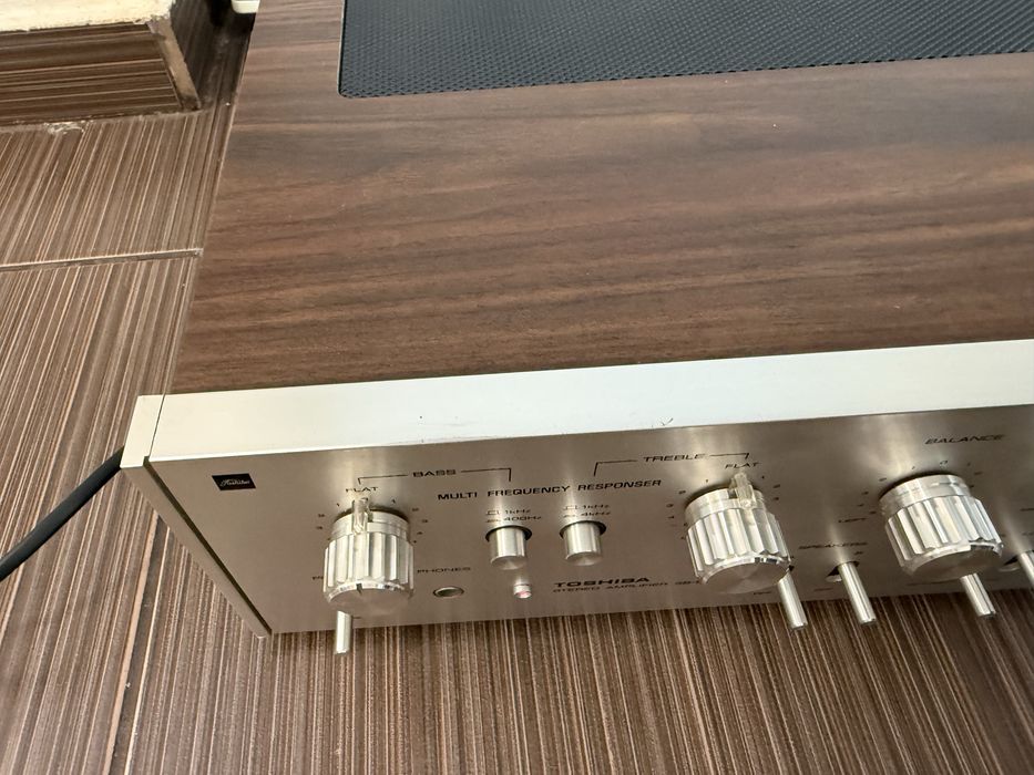 Toshiba SB-500 Стерео усилвател