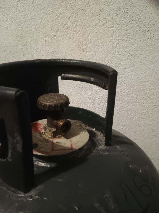 Газова бутилка 16.3 кг, Ъглов кран