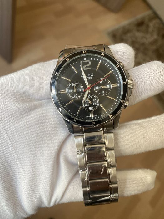 Кварцевые часы Casio новые