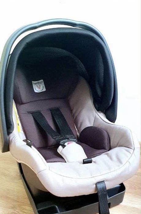 Carut integral cu Scoica , landou , mod sport carut PegPerego