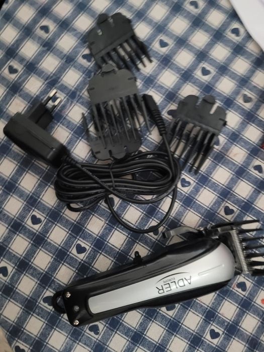 Masina de tuns cu acumulator