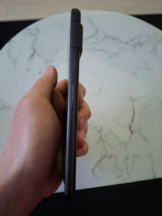 Продавам смартфон Google Pixel 7 в отлично състояние
