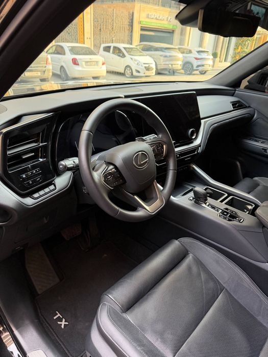 Lexus RX350 2024 — 8