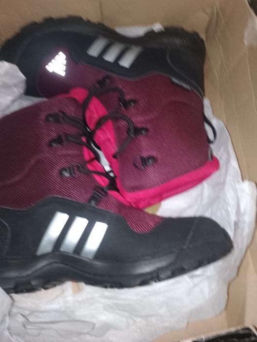 Туристически обувки - маратонки - боти Adidas 37 н - нови.