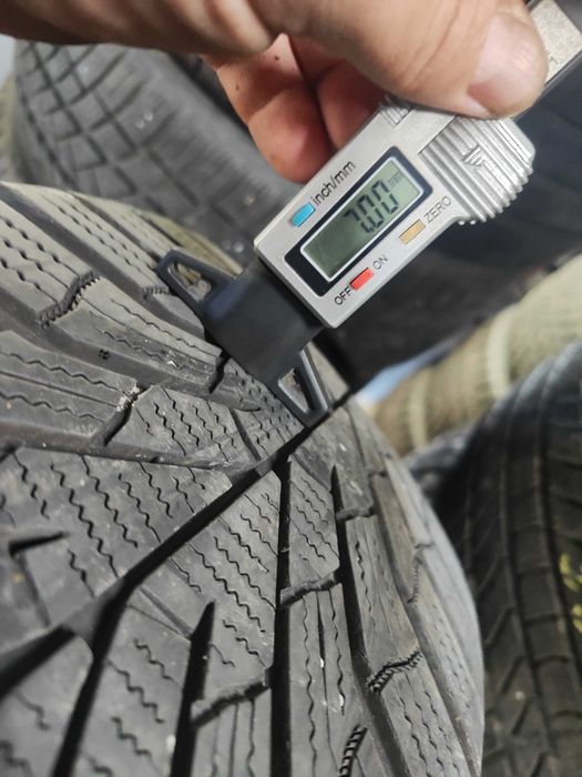2бр.зимни гуми 225/55/17 Kumho