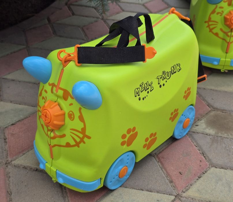 Детский чемодан-каталка Mini Trunk