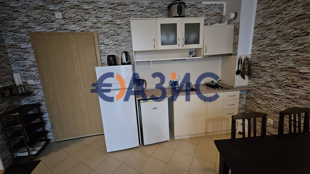 Продава се Двустаен апартамент в к.к. Слънчев бряг - 75 кв.м за 538 €/кв.м - Снимка #13