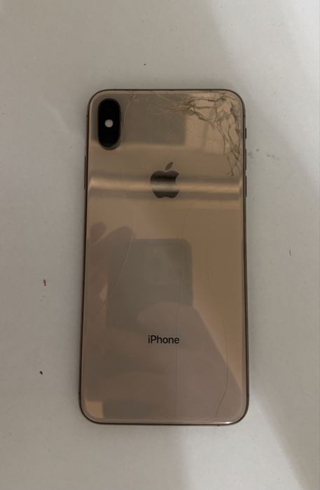 iphone Xs Max ))