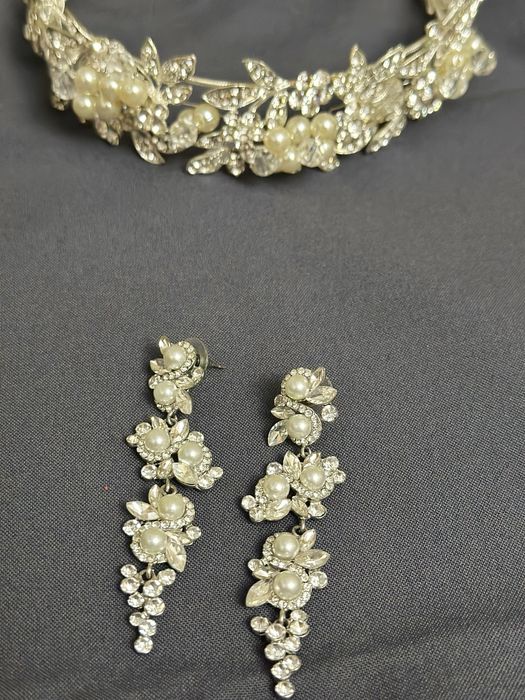 Диадема с серьгами