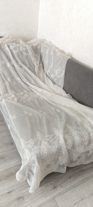 Продам тюль в оттенке айвори в отличном состояний.
