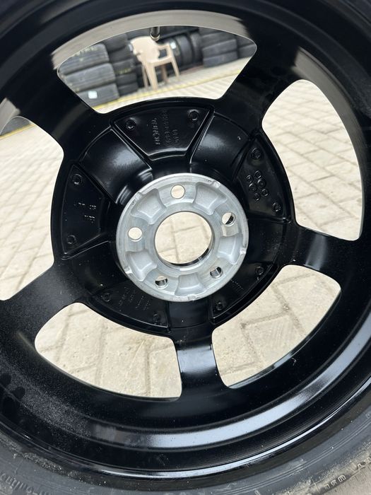 Roata rezerva slim pe 18 Mercedes