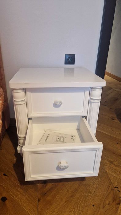 Vând set complet de mobilier.