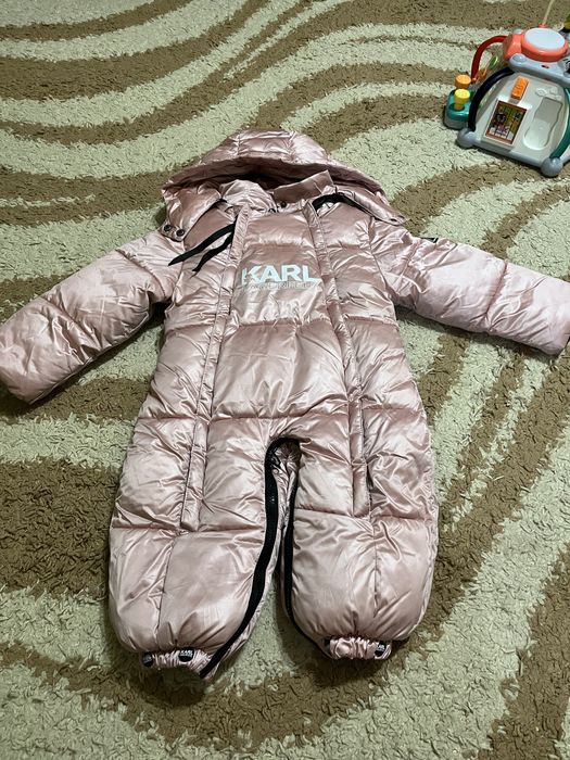 Зимний комбинезон для девочки