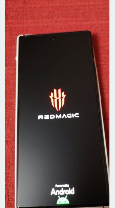 Продавам геймърски RedMagic 10 air