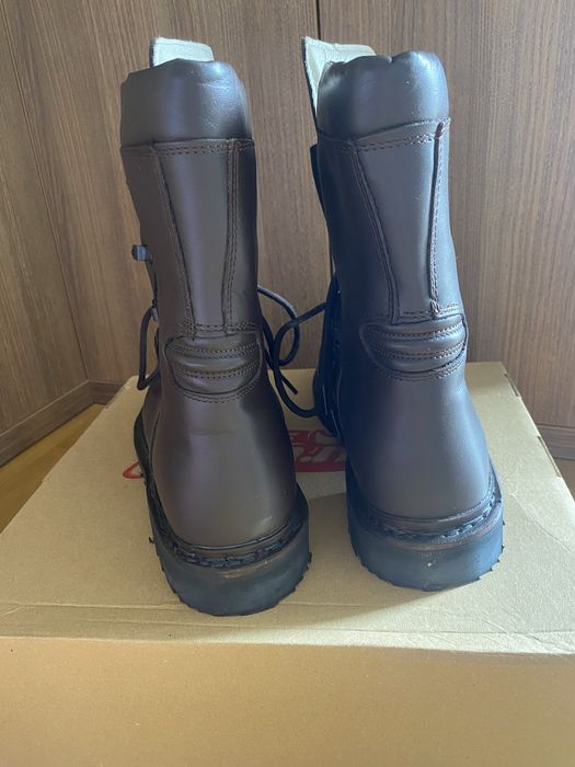 Bocanci maro, din piele, militari