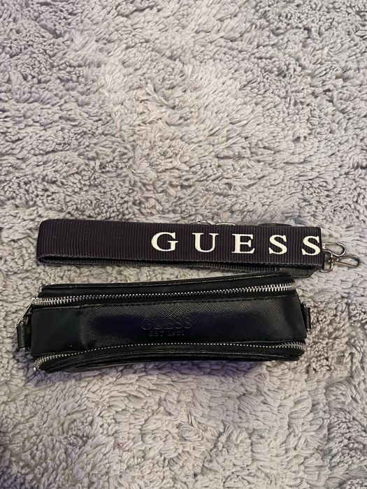 Vand geanta GUESS in stare buna