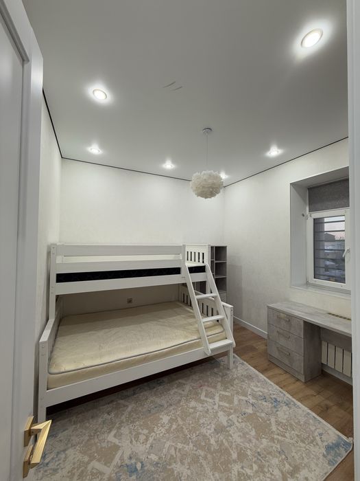 Две двухярусные кровати