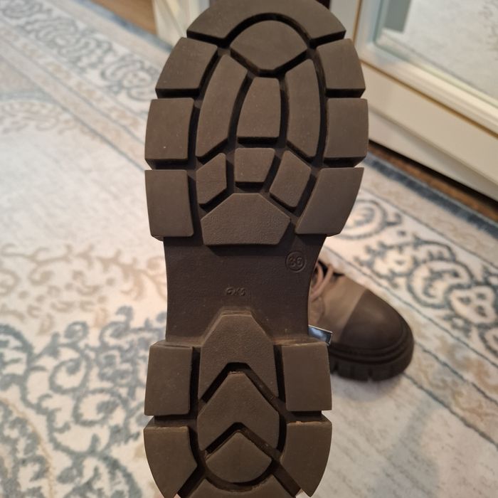 Женские ботинки кожаные