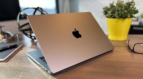 Macbook pro 16 inch i9/16GB/512GB/2K Retina