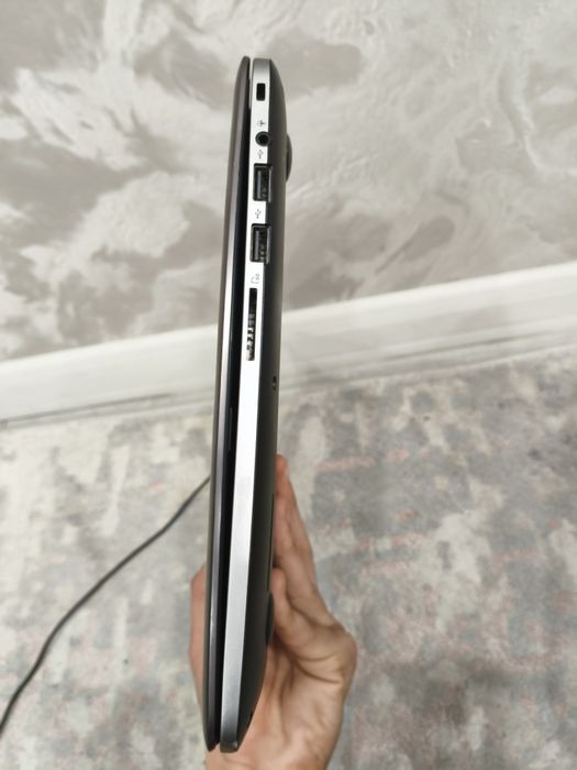 Ноутбук Asus Металлический