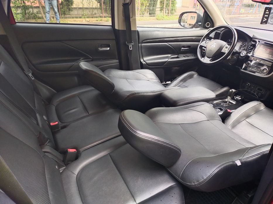 Mitsubishi outlander 2.2 DT-D , 4x4 , 2018 , TVA deductibil