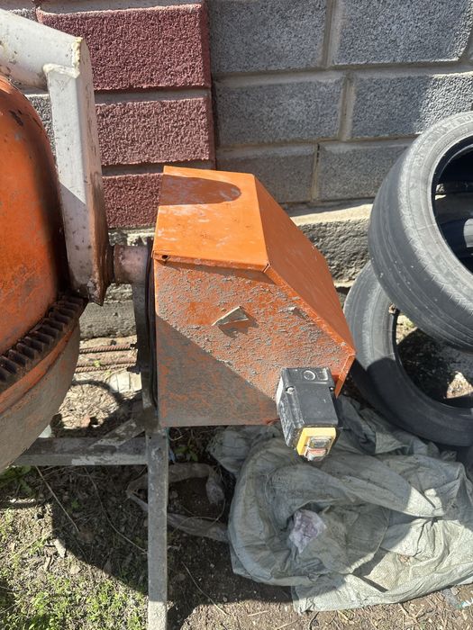 Продам бетономешалку 200л