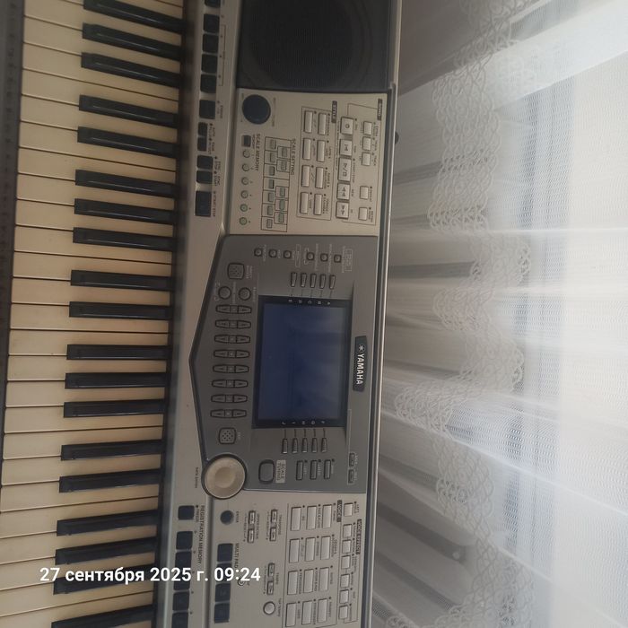 Продам синтезатор YAMAHA