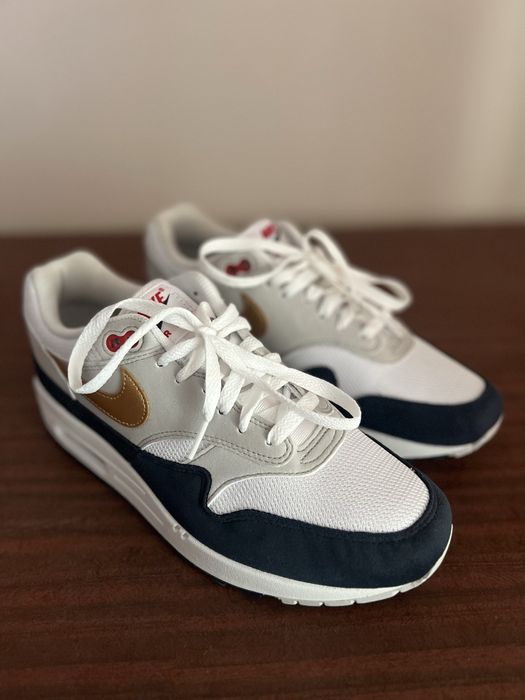 Продам новые кроссовки Nike оригинал.