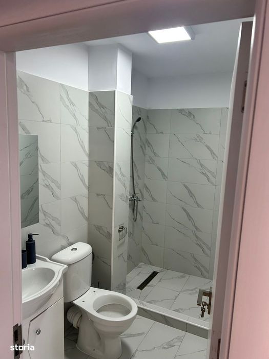 Apartament 2 camere, parter, cu balcon și lift