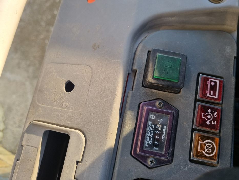 Багер Kubota KX36-3 и ремарке с пътеки