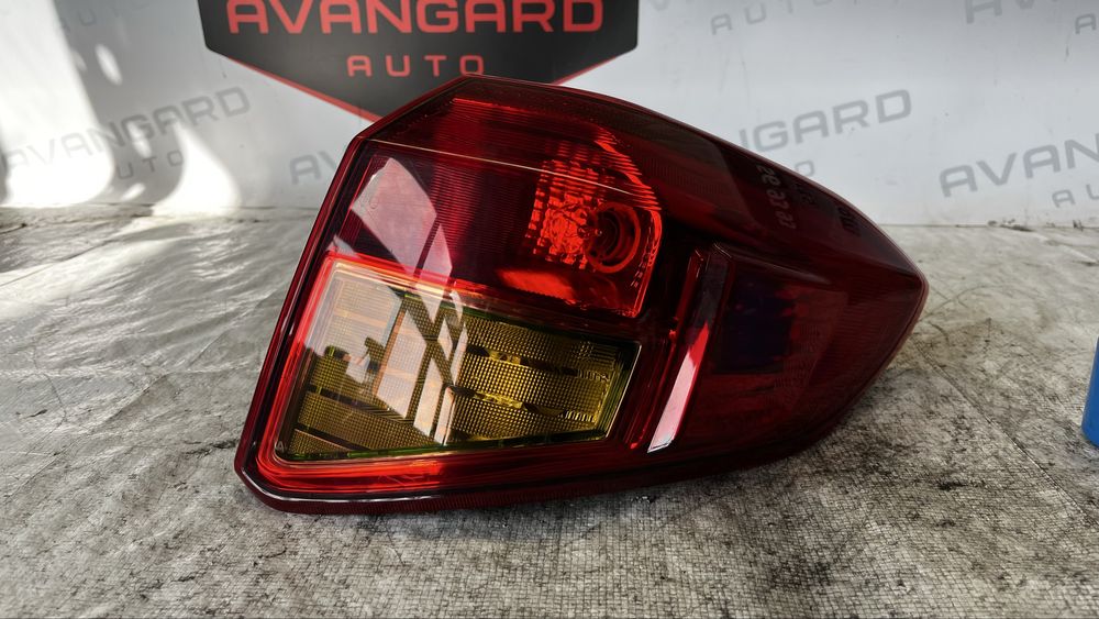 Suzuki Vitara 15- десен стоп