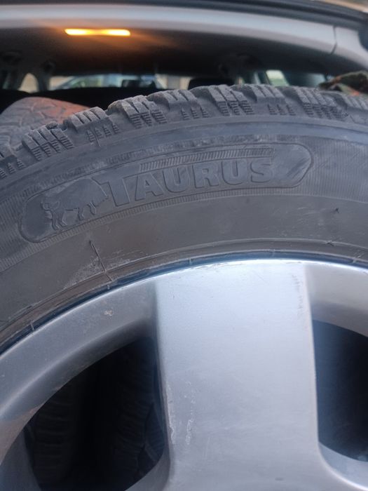 Продавам гуми с джанти за ауди 205/55/16"