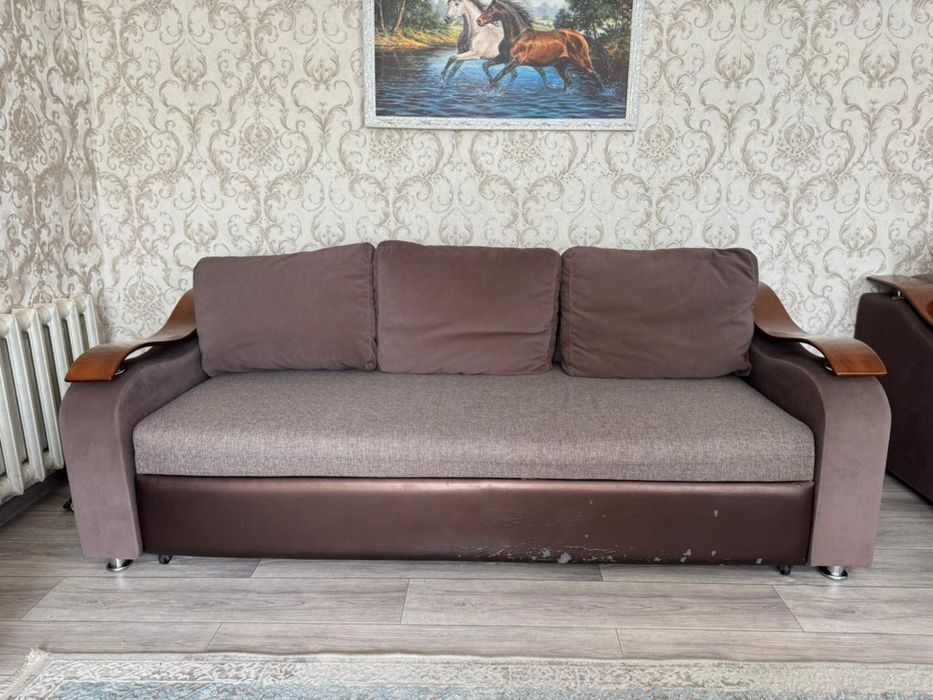 Продам уголок два дивана 2+3