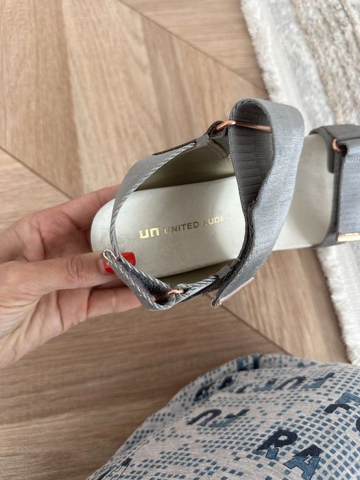 Босоножки UNITED NUD