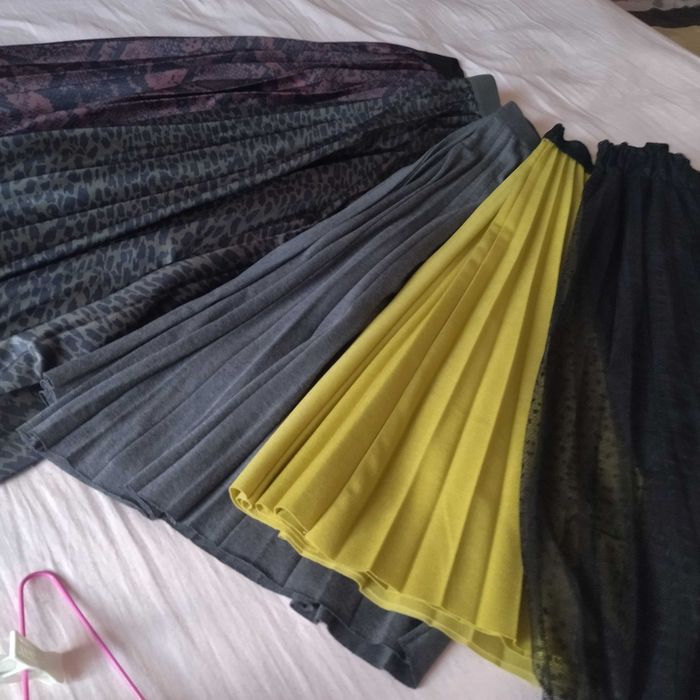 Поли солей и плисе средна дължина