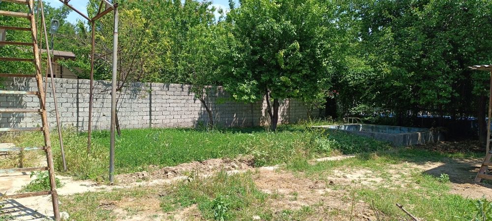 Дача уй ховли сотилади, продается участок-дача жилая, площадь земли 4