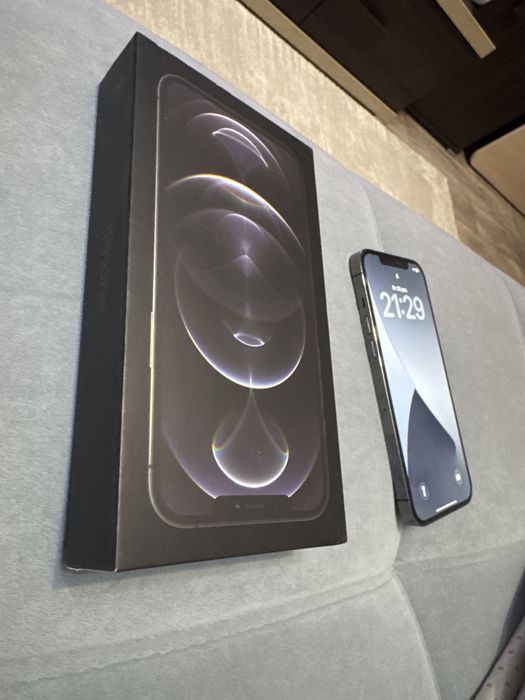 Продам айфон 12  про макс 256 гб