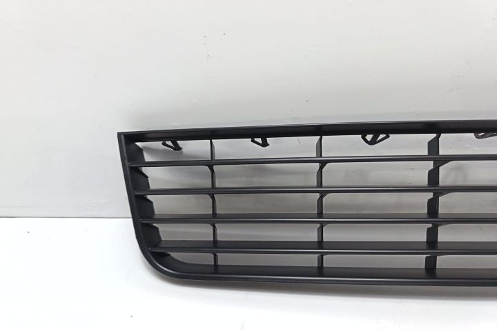 Grila bara fata  5310450 Volkswagen VW Golf a 5-a generatie