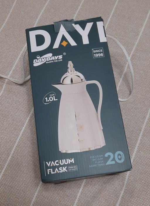 Термос-кувшин вакуумной колбы DAY DAYS