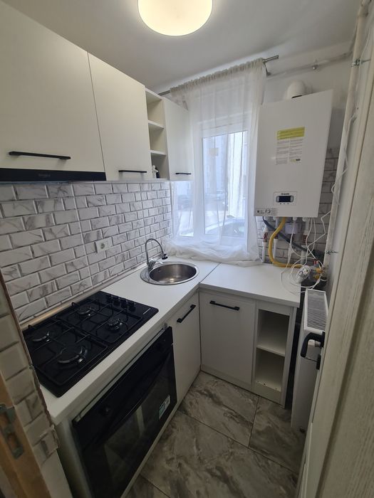 Garsoniera complet renovata sector 4