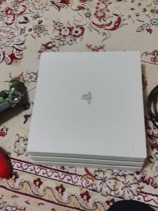 Пс 4 про Соник нету одного провода