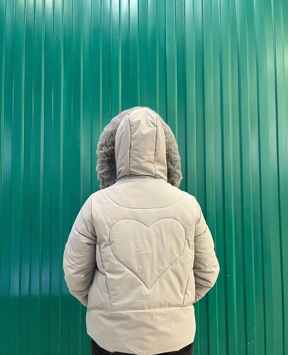 Ayol va qizlar uchun qishki balon kurtka