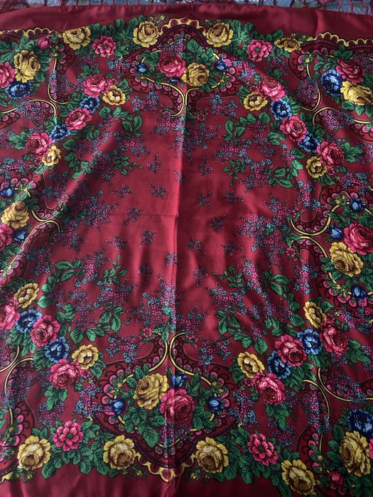 Чисто нов  вълнен руски шал