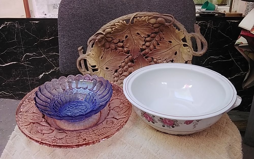 Продается  посуда разная.