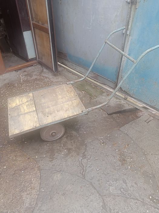 Тележку.     Продам
