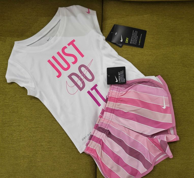Nike комплектчета за 3г ( 92-98 см)