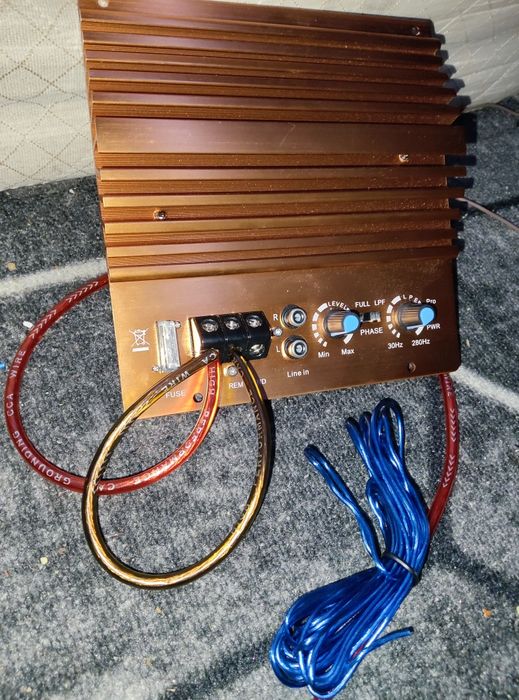 Сабвуфер с усилителем