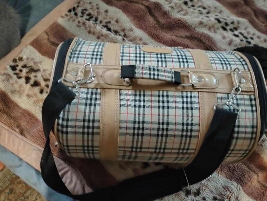 Переноска для кошек и маленьких собачек