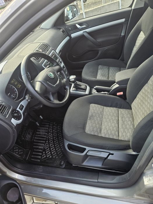 SKODA Octavia 2011 — imagine 14
